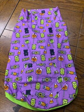 Purple Halloween Candy Print Dog Hoodie never used no tags